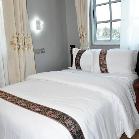 Hotel Ocean6 à Kokrobite Extérieur photo